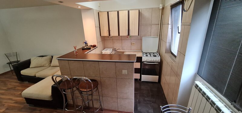 Favorit metrou, 5 minute Afi Cotroceni